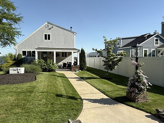 5th image of 145 Staples Shore Rd