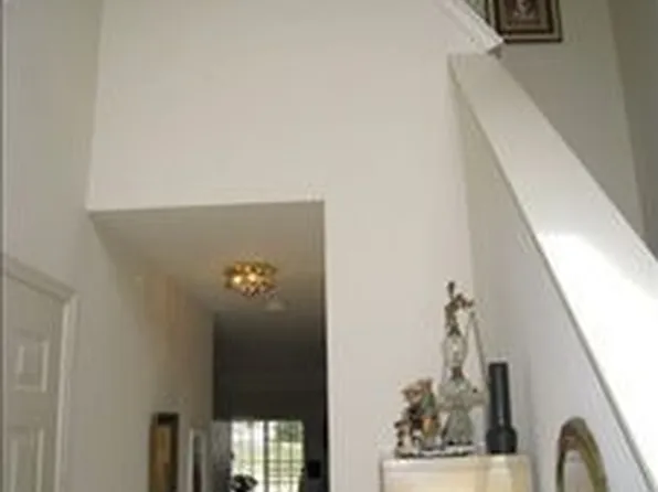 2365 Slater Hill Ln E, York, PA 17406