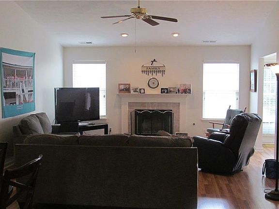 3rd image of 8025 Kersey Dr
