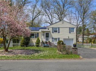 3 Northbrook Rd, Spring Valley, NY 10977