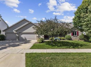 2706 E Greenleaf Dr, Appleton, WI 54913