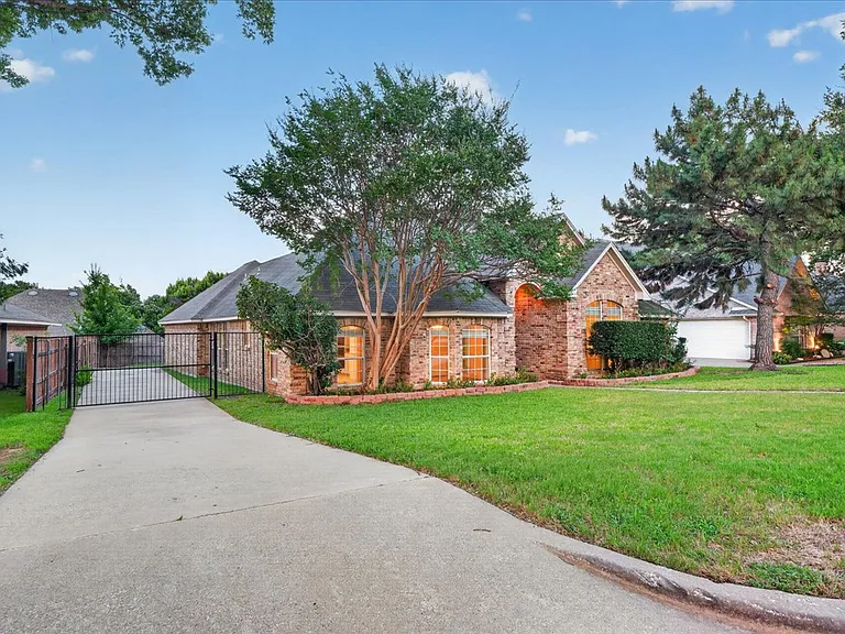 3509 Edgehill Dr — Photo 33