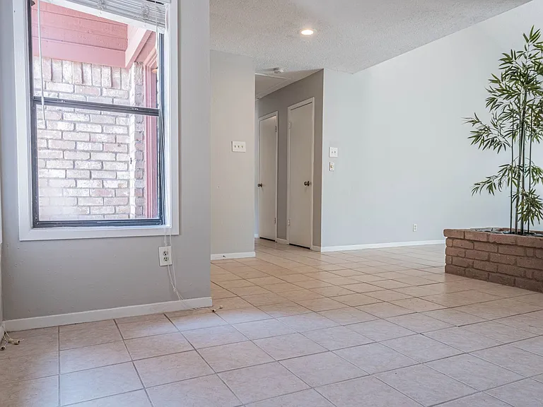 7410 Songwind Ln — Photo 3