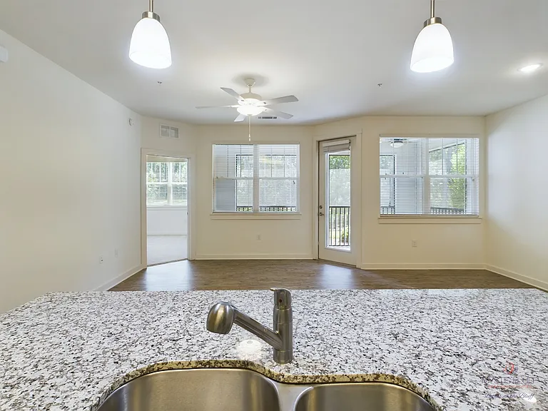 Mystic Bluff Apartments — Photo 124