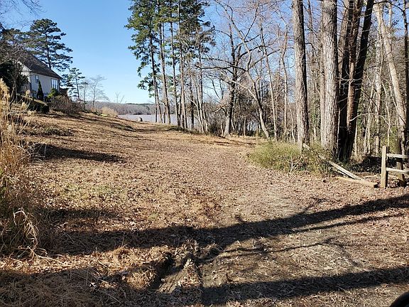 4th image of 67 Occoneechee Dr W