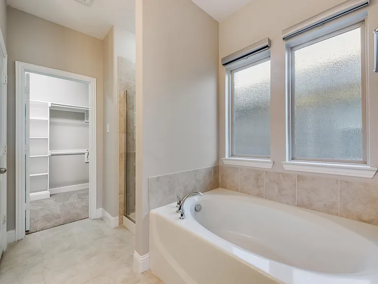 1825 Ridge Creek Ln — Photo 19