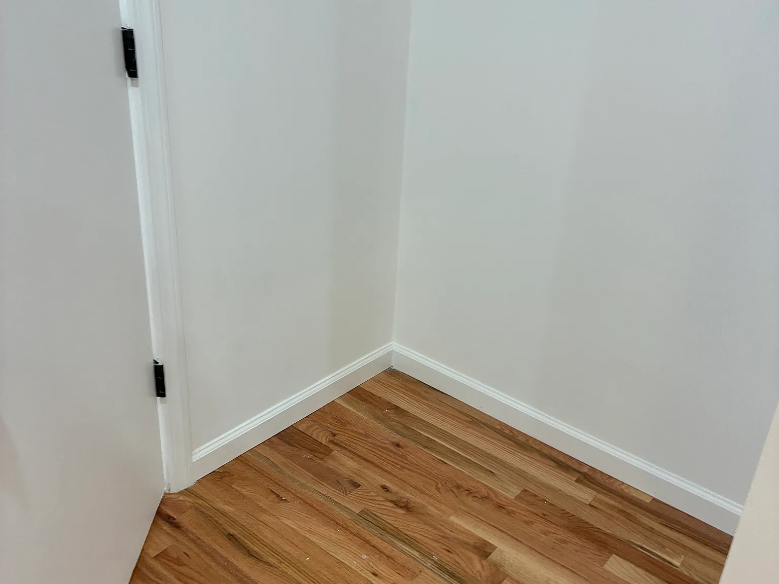 4 bed, 1.5 bath, 2000 sqft, $2,500 — Photo 4