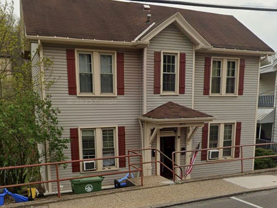 1st image of 3915 Willow Ave Floor 1