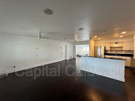 5th image of 1451 San Diego Dr