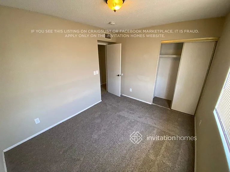 4424 W Caron St — Photo 9