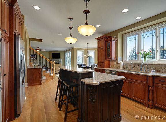 5th image of 22040 Mary Dr
