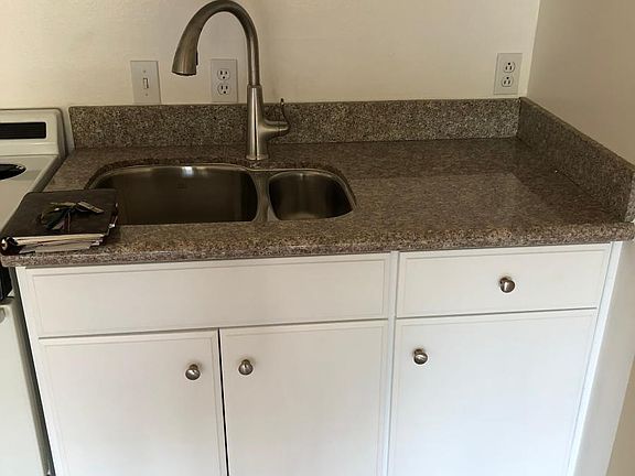 4th image of 1709 E Glenoaks Boulevard # Fl 1ST