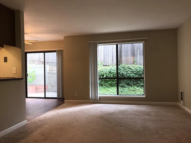 2019 Parrott Dr #7 — Photo 4