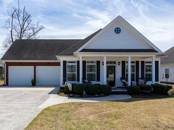 214 Heritage Dr, Chickamauga, GA 30707