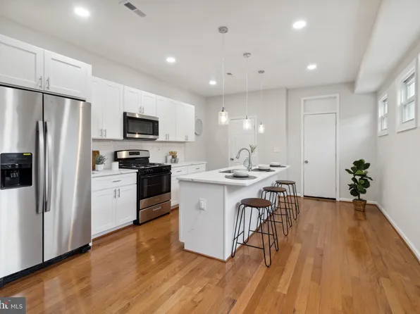 866 Whitmore Ave, Baltimore, MD 21216