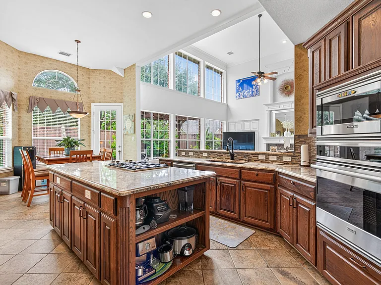 4633 Oak Shores Dr — Photo 11