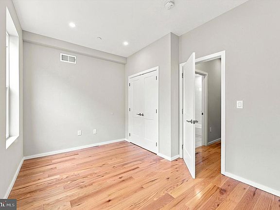 5th image of 1713 W Seybert St