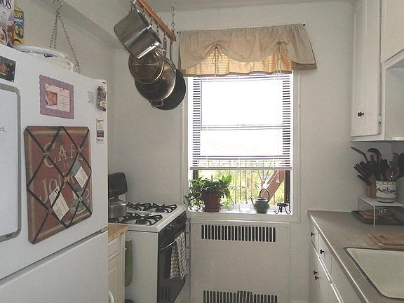 4th image of 6940 Yellowstone Blvd APT 203