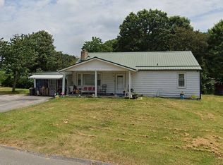 1044 Pendergrass Rd, Bristol, VA 24201