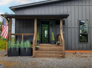 33 S Jakes Landing Way, Ellijay, GA 30540