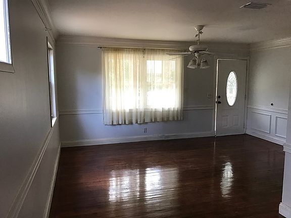 5th image of 1047 Marigold Ct
