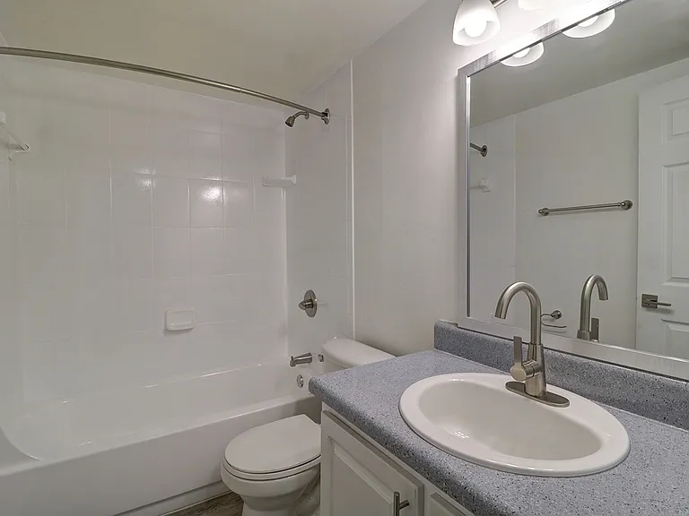 2x1 Diamond Bathroom 2x1 Diamond Bathroom