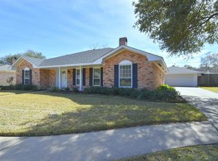 979 Thornton Rd, Houston, TX 77018