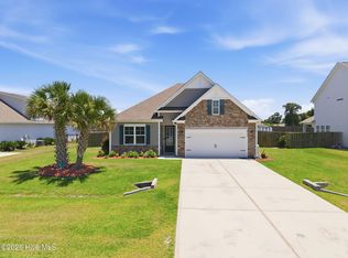 101 York Ln, Hampstead, NC 28443