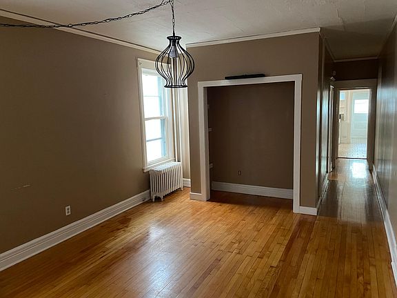3rd image of 37 Manning Blvd APT 2
