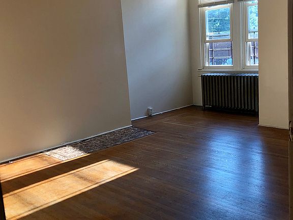 3rd image of 354 S Aiken Ave #A