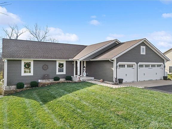 3rd image of 160 Meadowbrooke Dr