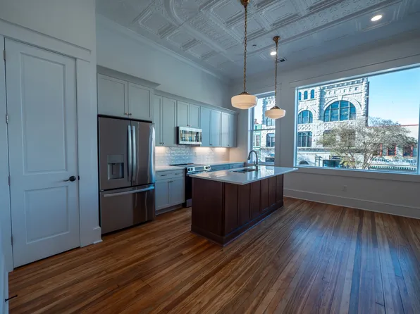 121 N Main St #202, Salisbury, NC 28144