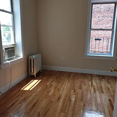 Rented by Aamen Realty | media 11