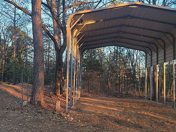 3rd image of 0 Kiamichi Wilderness