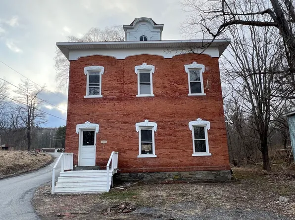 63 River Rd, Hoosick Falls, NY 12090