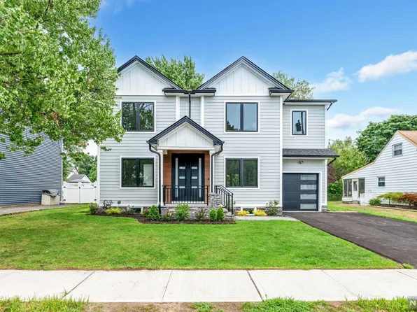 12 Orchard St #79, Fair Lawn, NJ 07410