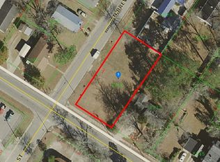 612 E Anderson St, Selma, NC 27576