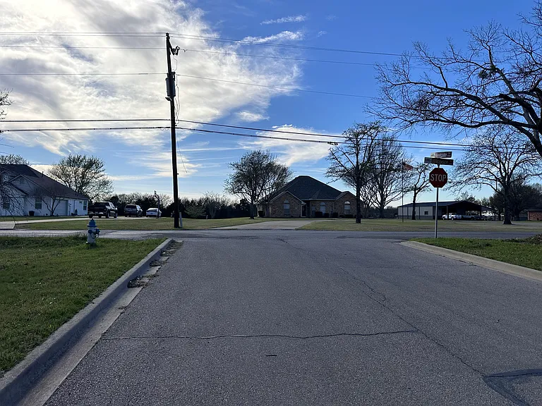 1011 Westgate Dr — Photo 21