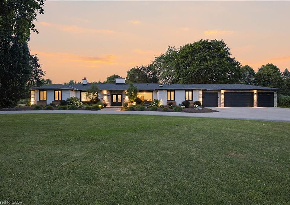 1st image of 8 Squire Ct