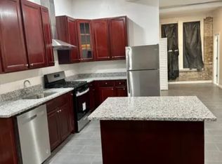 3345 N Clark St APT 3, Chicago, IL 60657