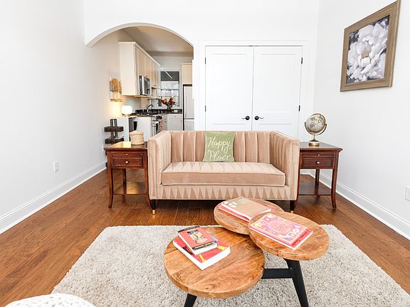 4th image of 711 Glendale St #717-3