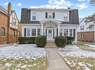 101 Southcote Rd, Riverside, IL 60546