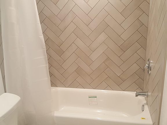 5th image of 402 W Stevens Ave APT D