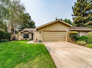 10 Marina Grande Ct, Sacramento, CA