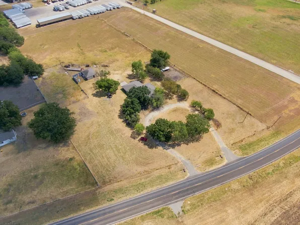 460 S Fm 55, Italy, TX 76651