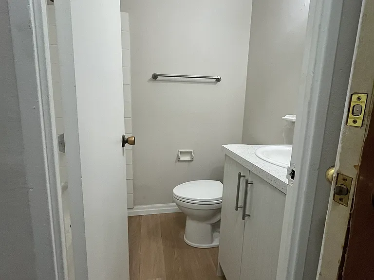 240 Commissioners Rd W #2 — Photo 5