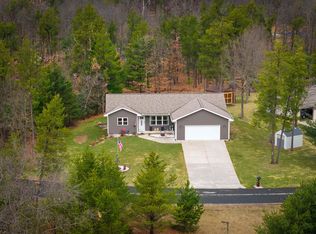317 Somerset Ct, Nekoosa, WI 54457