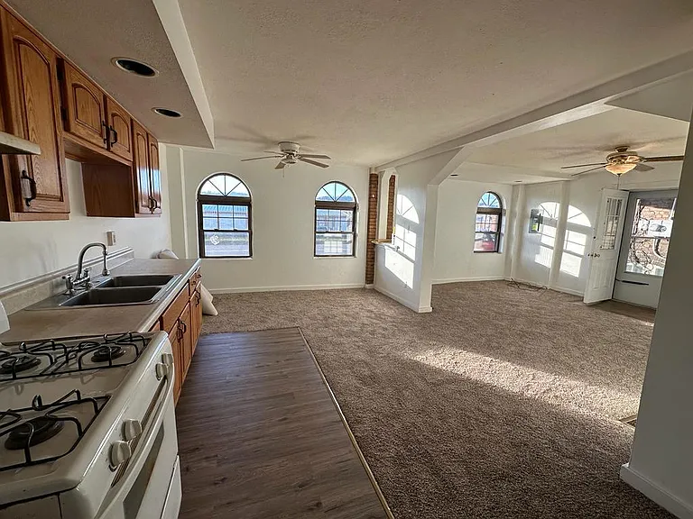 1316 Duss Ave #4 — Photo 7