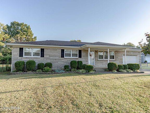 3rd image of 347 Lee Villa Cir
