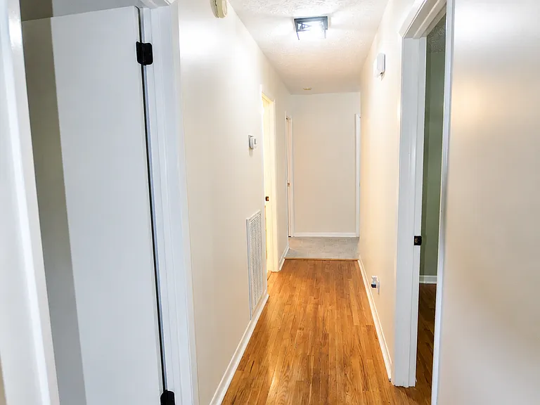 10936 Thornton Dr — Photo 8